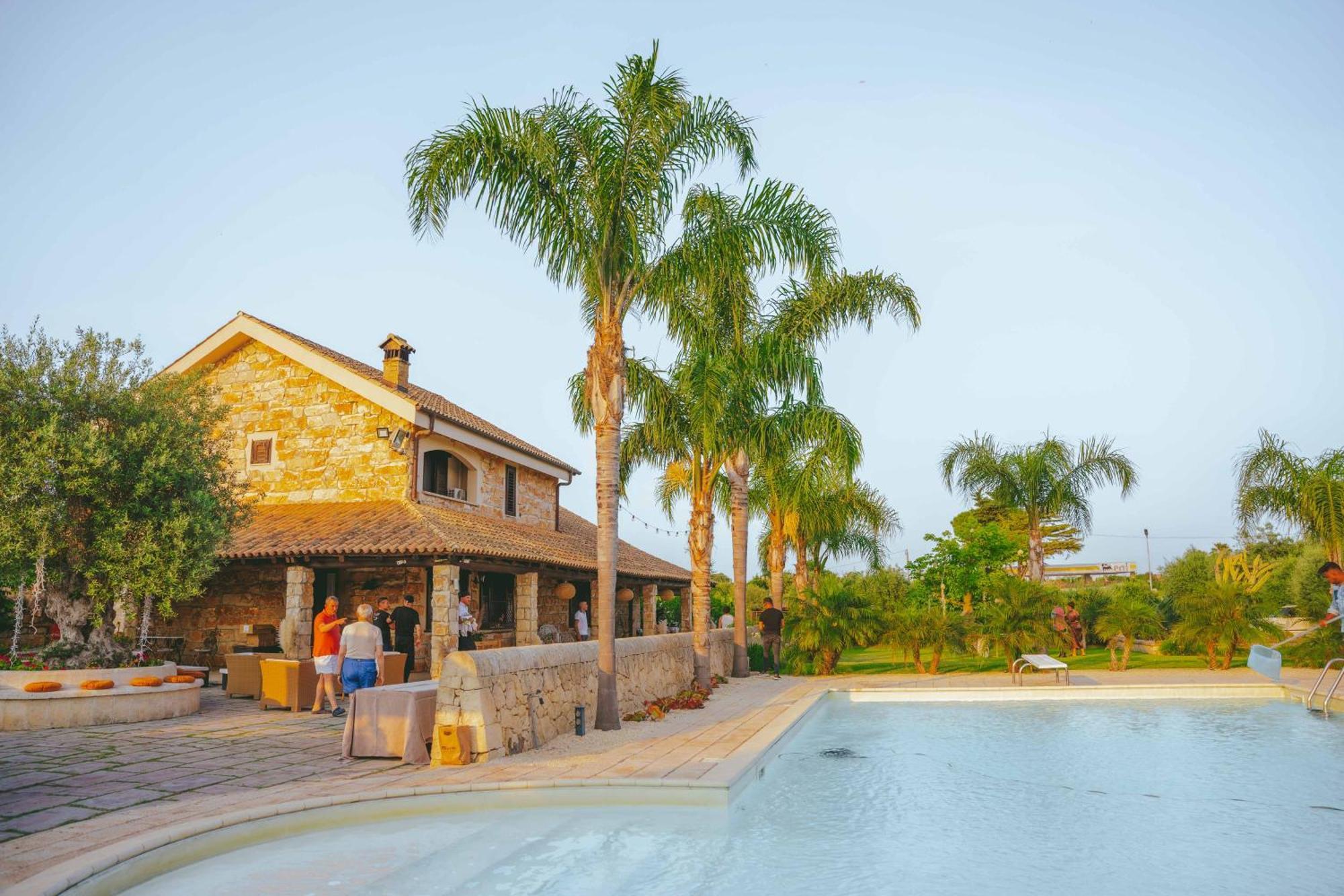 Mythos Holidays & Events Syracuse Ngoại thất bức ảnh